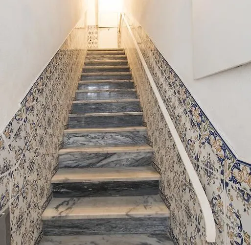 Downtown Doll's House * Lisboa