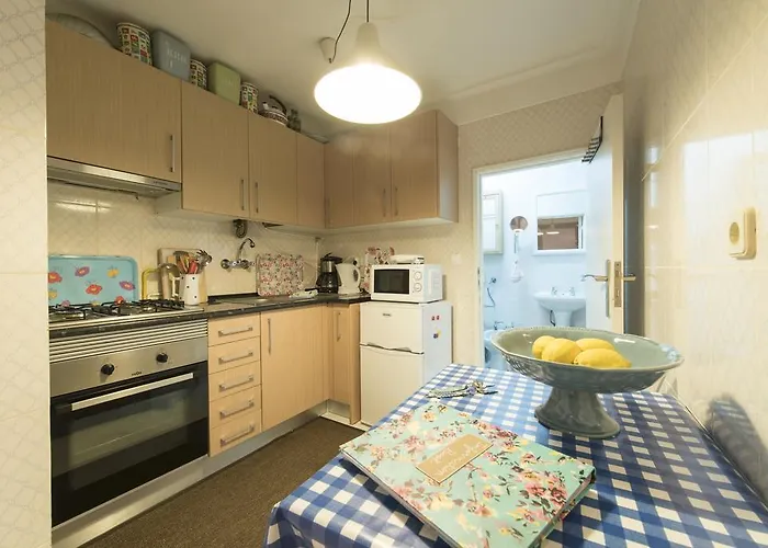 Downtown Doll's House