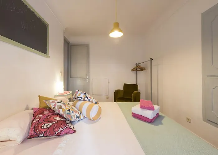 Apartman Downtown Doll's House *